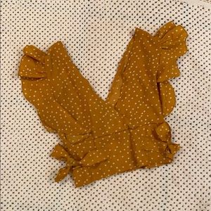 Cute summer top! Hole in side needs repairing